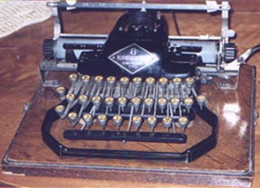 Link to "Antique Typewriters by Will Davis"